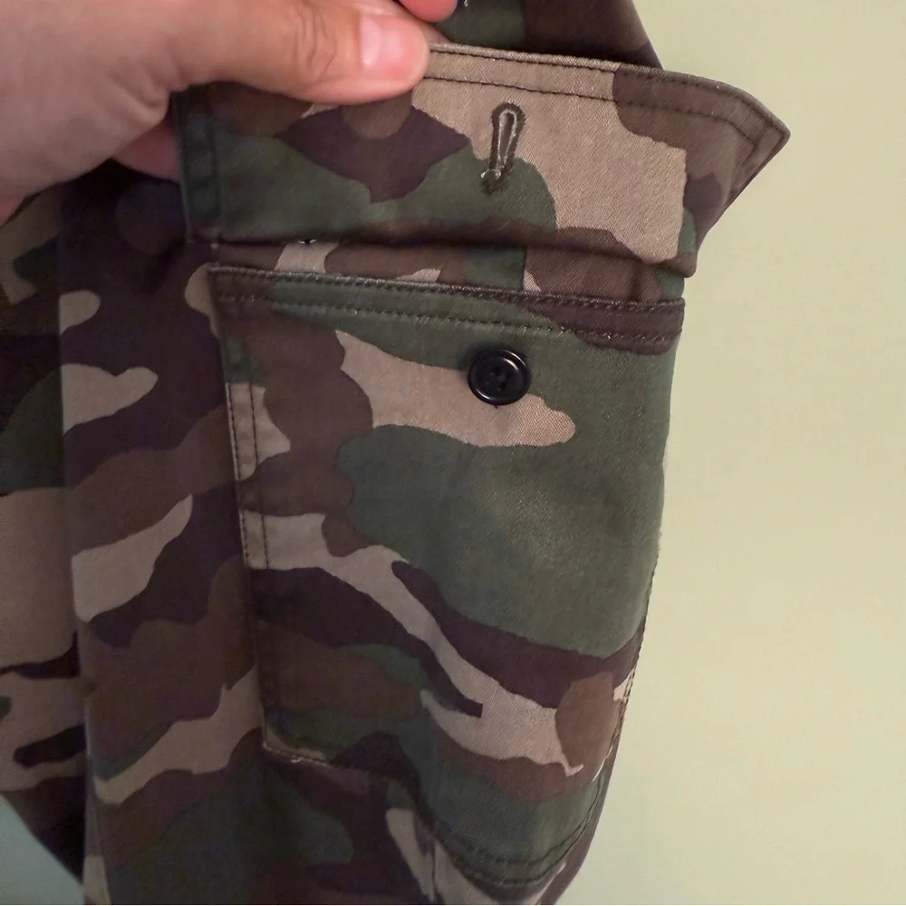 J.‎ Crew Camo woman’s pants cargo size 32 hunting